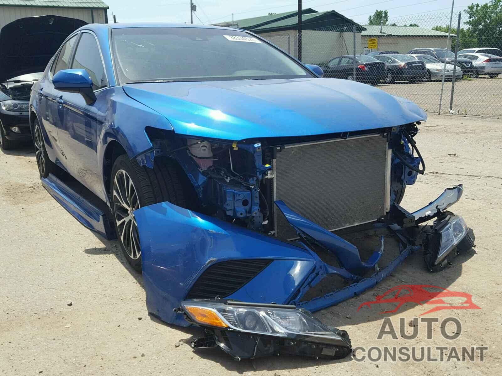 TOYOTA CAMRY 2018 - 4T1B11HKXJU036964