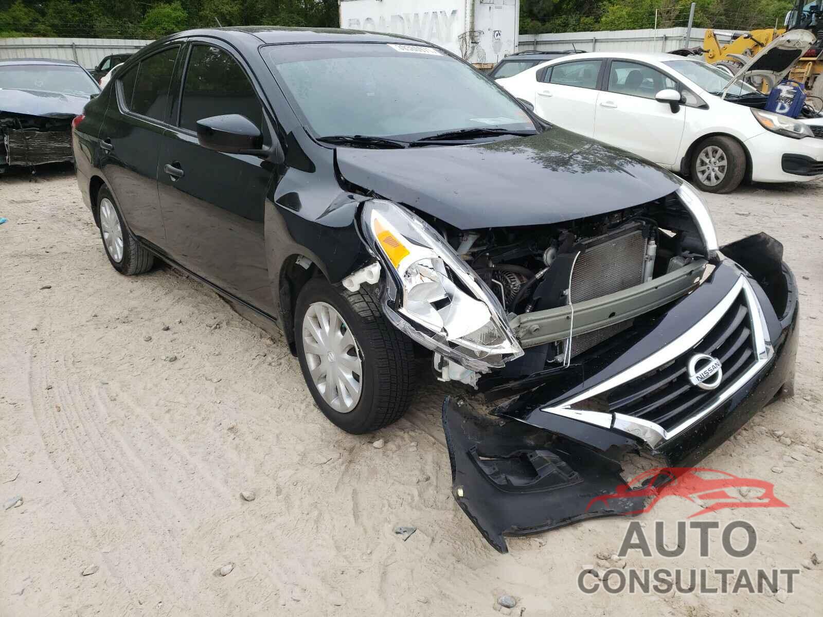 NISSAN VERSA 2017 - 3N1CN7AP0HL860629