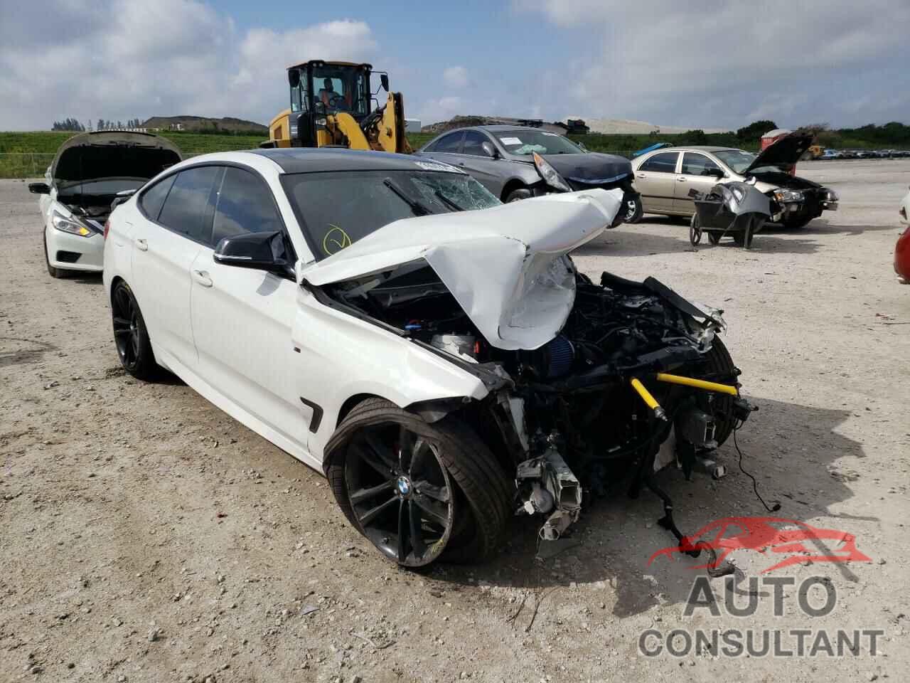 BMW 3 SERIES 2017 - WBA8Z9C58HG452962