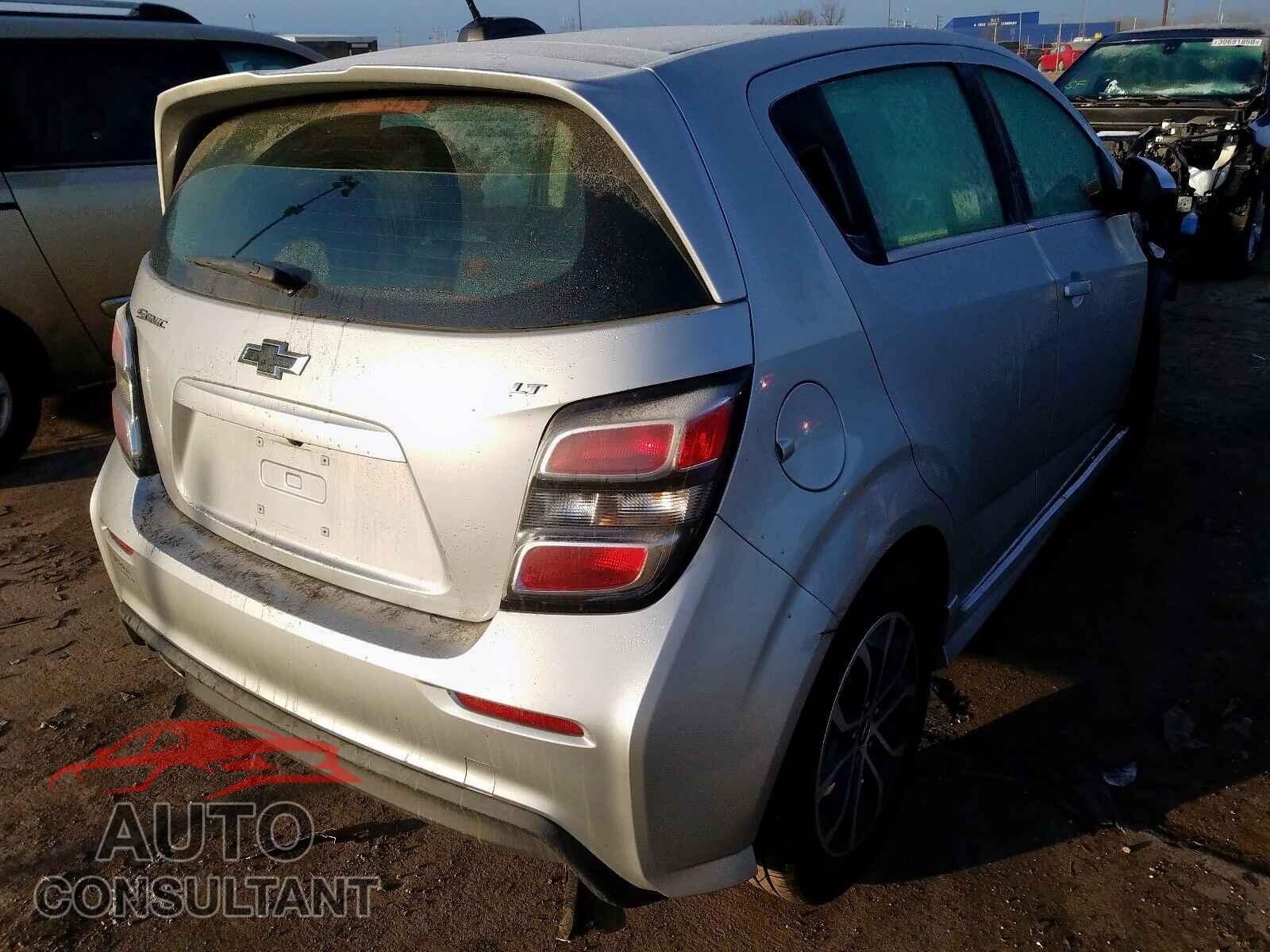 CHEVROLET SONIC 2018 - JTHCA1D2XM5109357