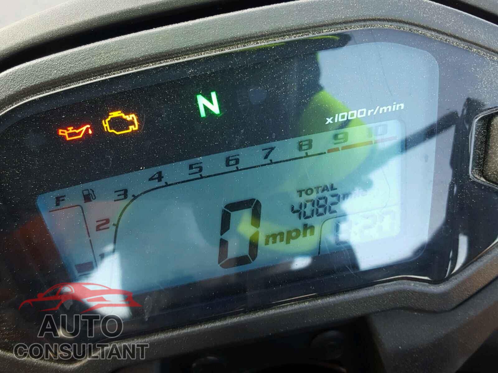 HONDA CB CYCLE 2015 - MLHPC4514F5200144
