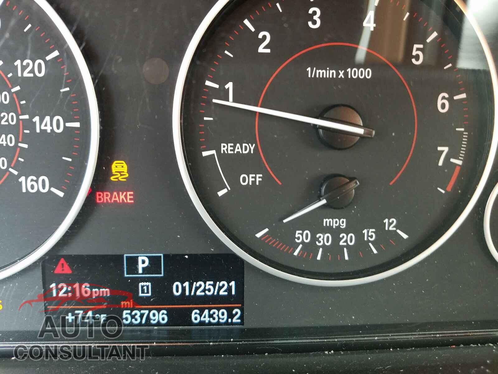 BMW 3 SERIES 2016 - WBA8E9G52GNT43011