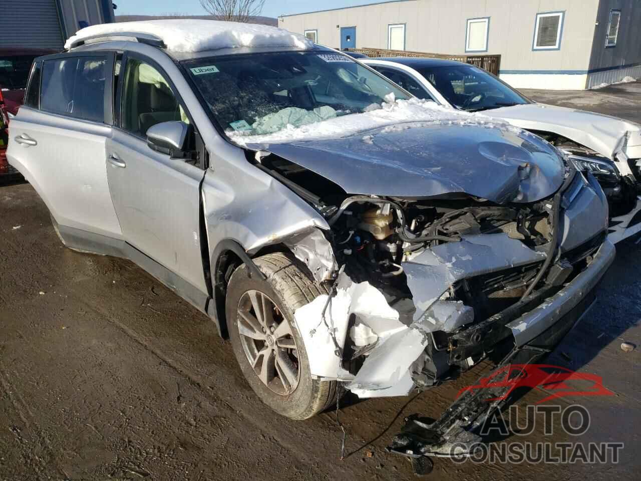 TOYOTA RAV4 2018 - JTMRFREVXJD247101