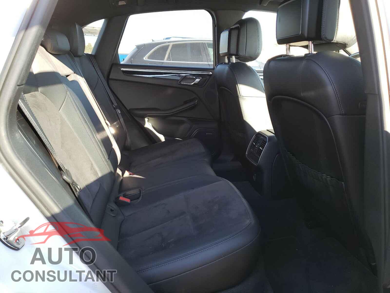 PORSCHE MACAN 2017 - WP1AA2A5XHLB08089