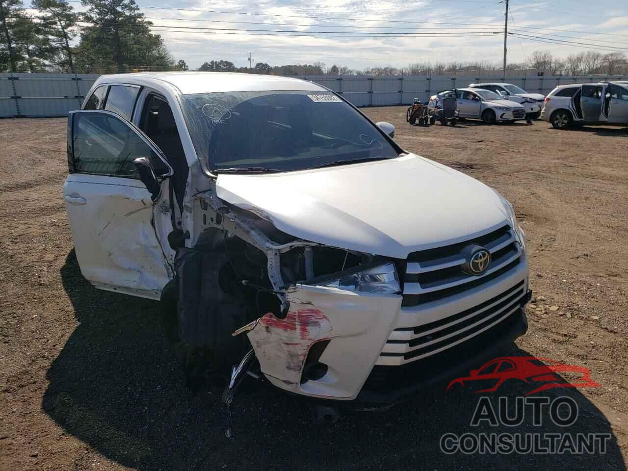 TOYOTA HIGHLANDER 2019 - 5TDZARFHXKS056971
