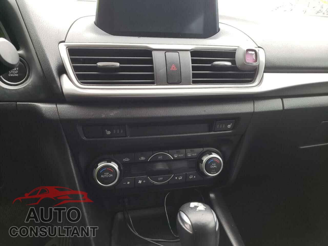 MAZDA 3 2017 - 3MZBN1L73HM155138
