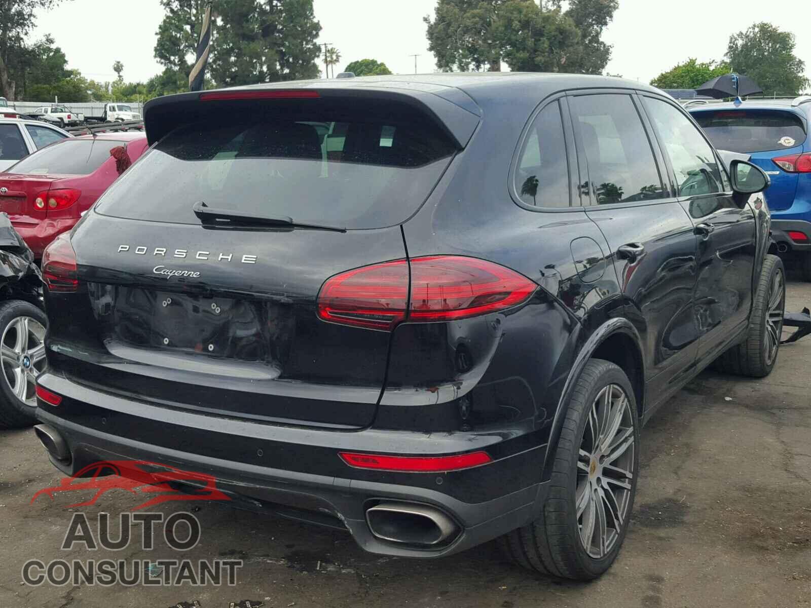 PORSCHE CAYENNE 2017 - WP1AA2A29HKA80720