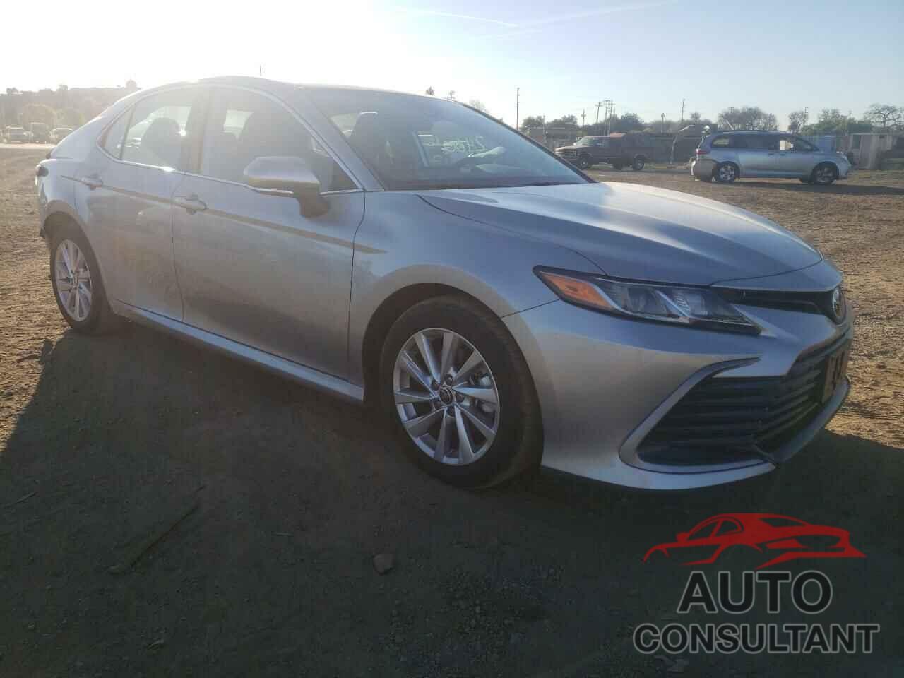 TOYOTA CAMRY 2021 - 4T1R11AK8MU552222