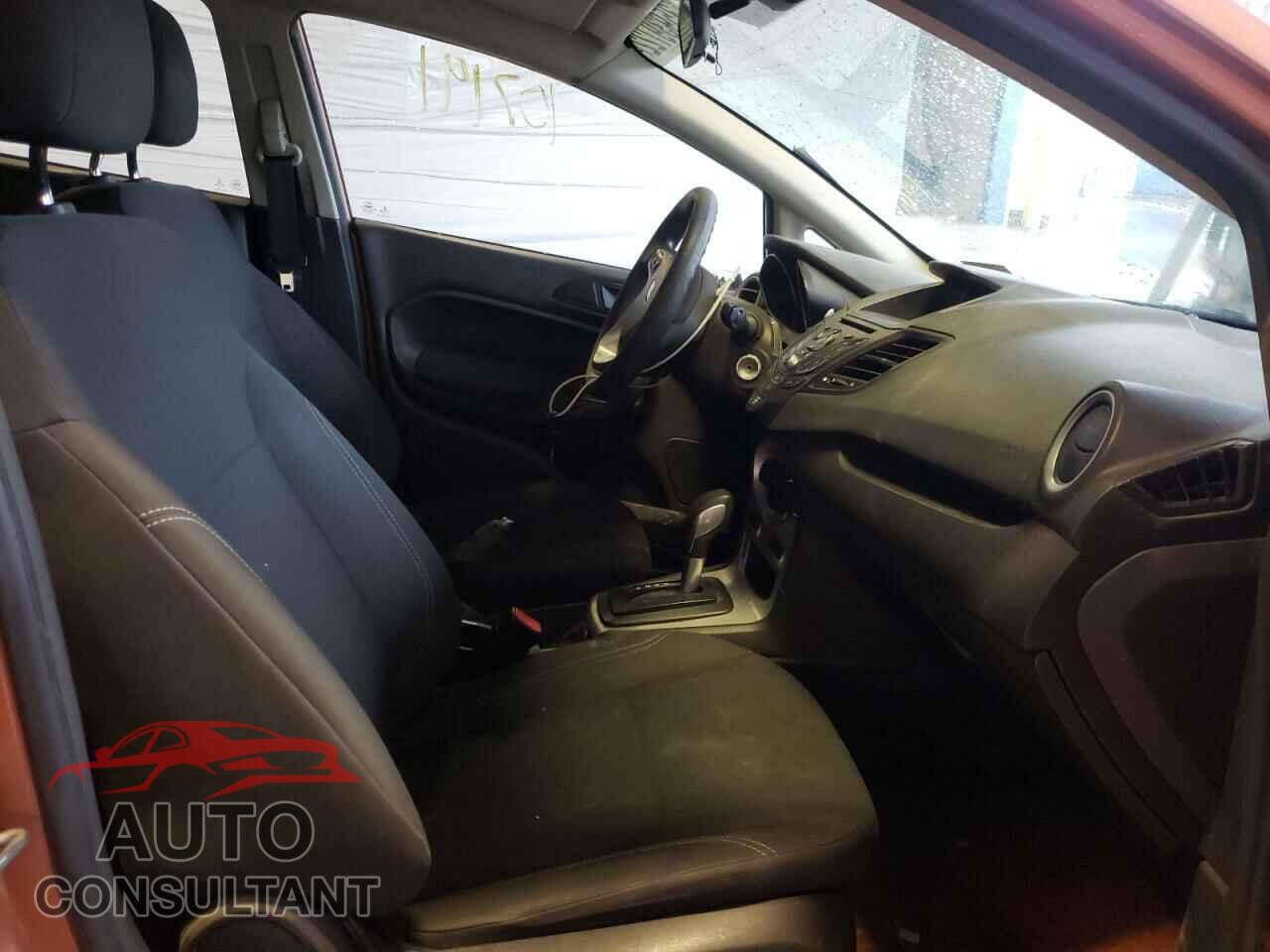 FORD FIESTA 2017 - 3FADP4EJ9HM122084