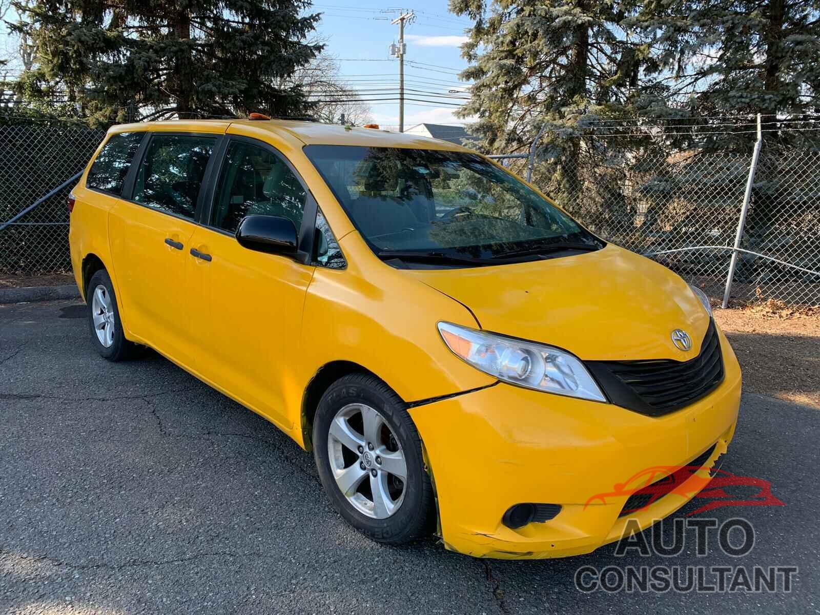 TOYOTA SIENNA 2016 - 5TDZK3DC5GS756292