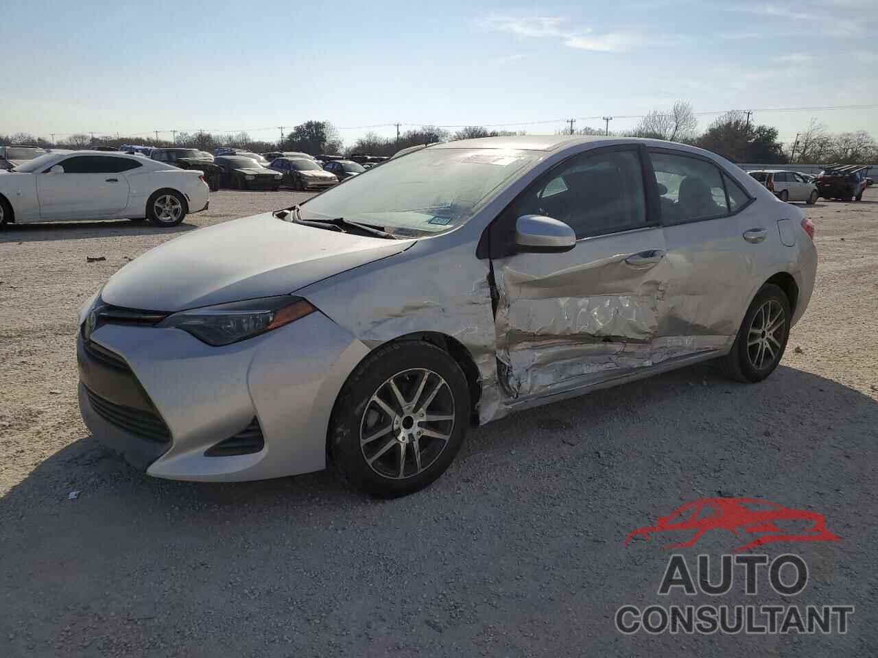 TOYOTA COROLLA 2019 - 5YFBURHEXKP938470