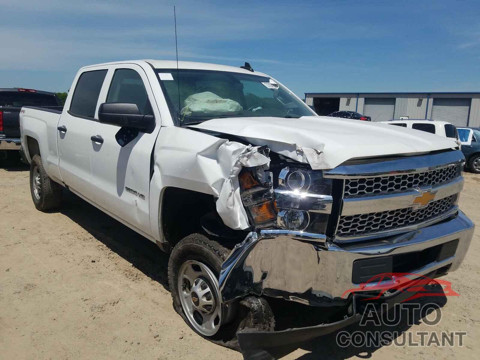 CHEVROLET SILVERADO 2019 - 1GC1KREG1KF129485