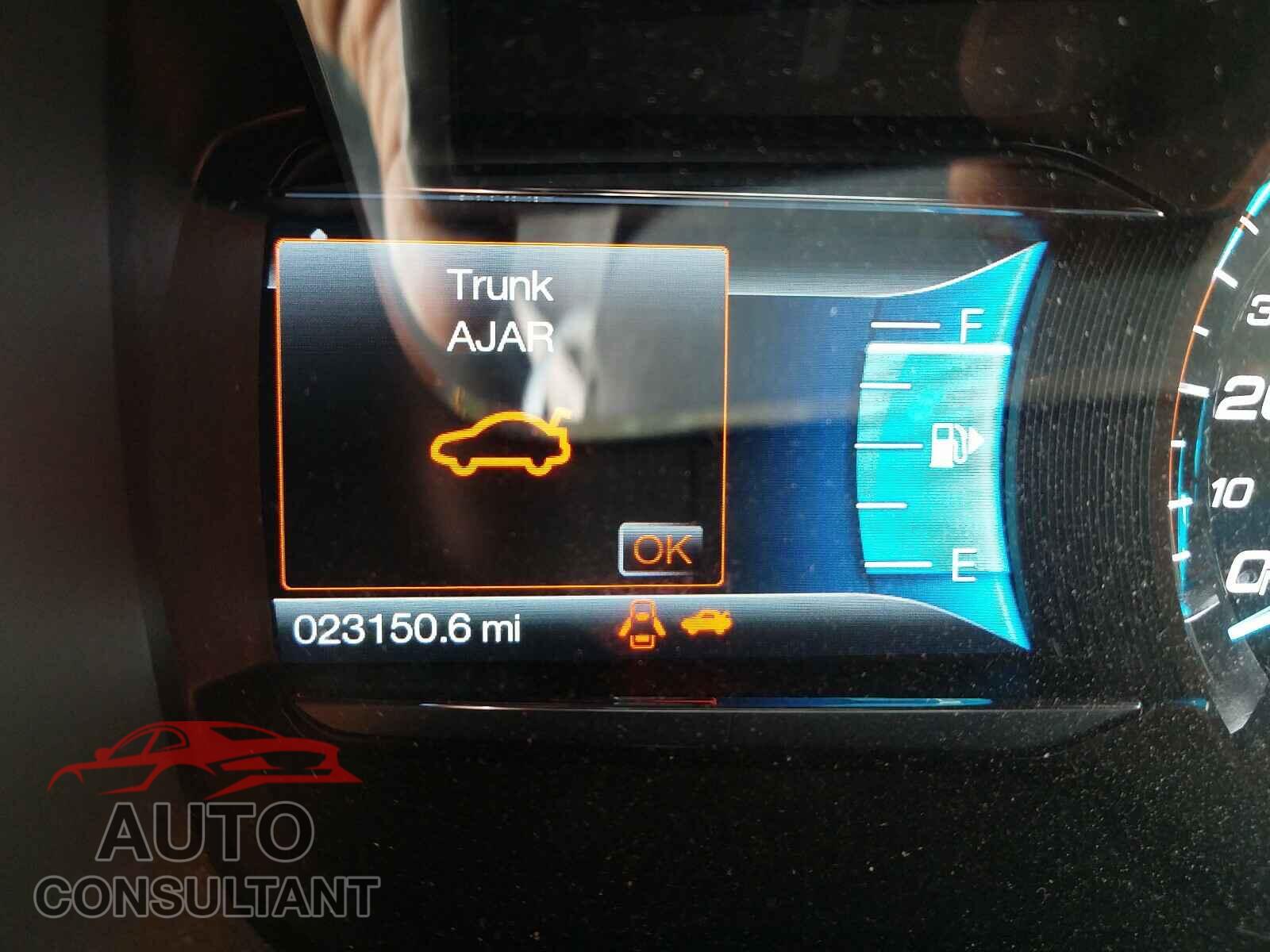 FORD TAURUS 2017 - 1FAHP2E82HG144344