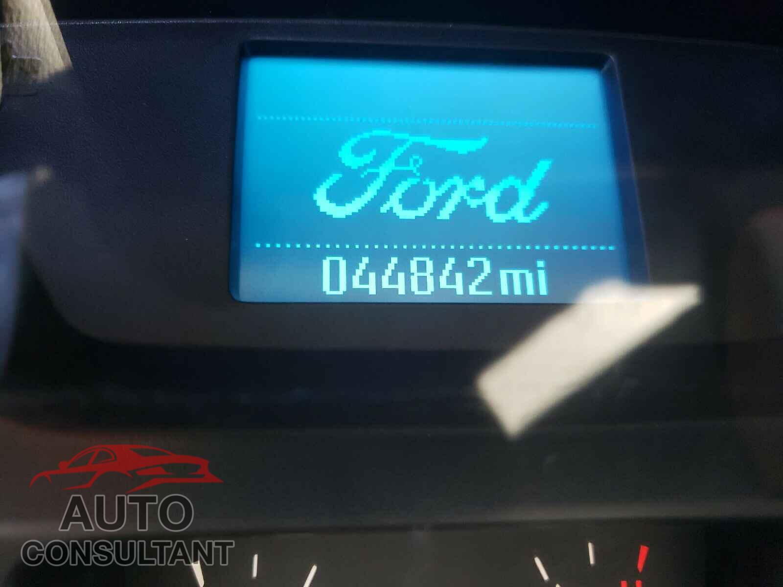 FORD TRANSIT CO 2017 - 1FTYR2CM2HKA30622
