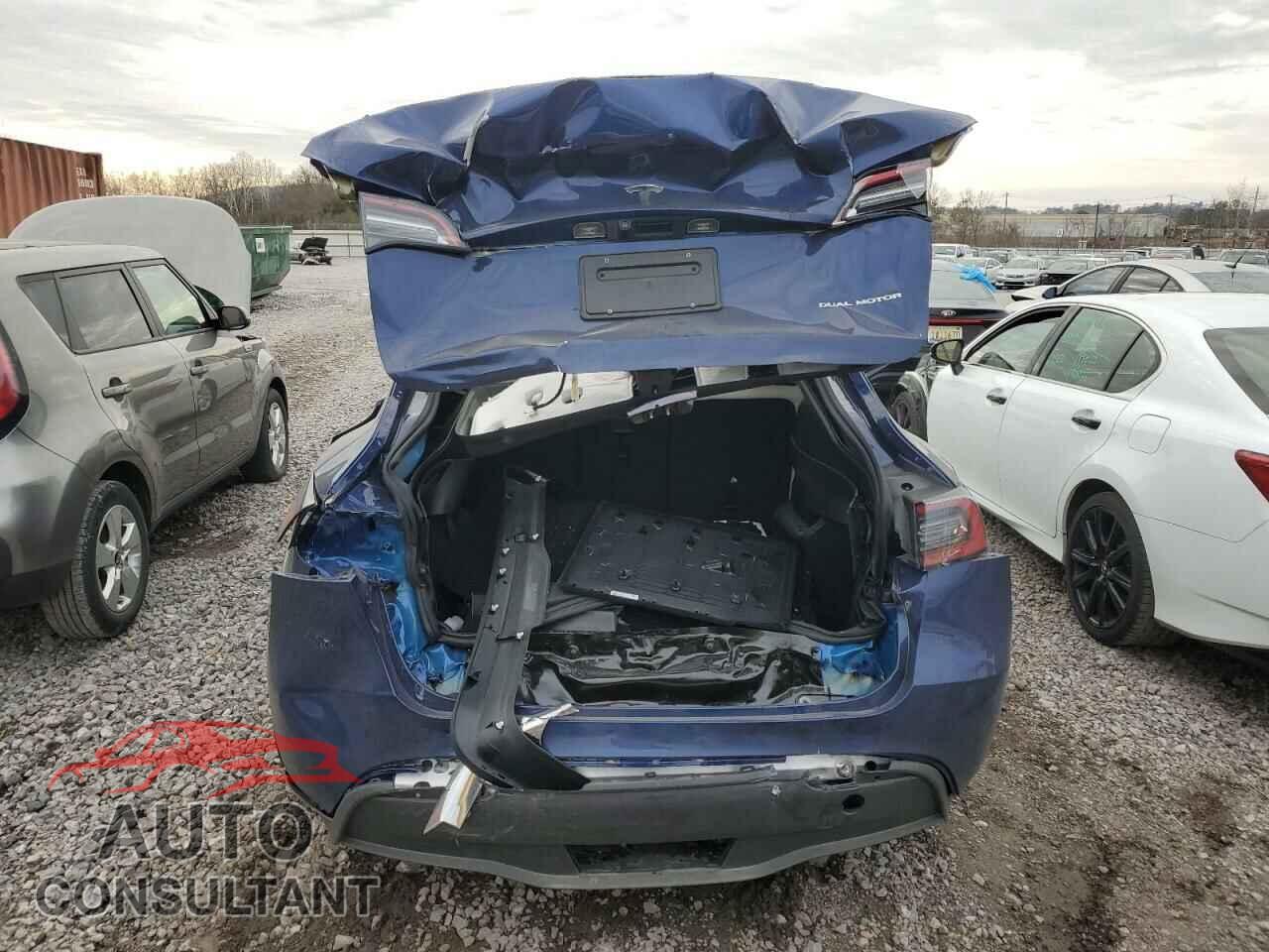 TESLA MODEL Y 2023 - 7SAYGAEE2PF689160
