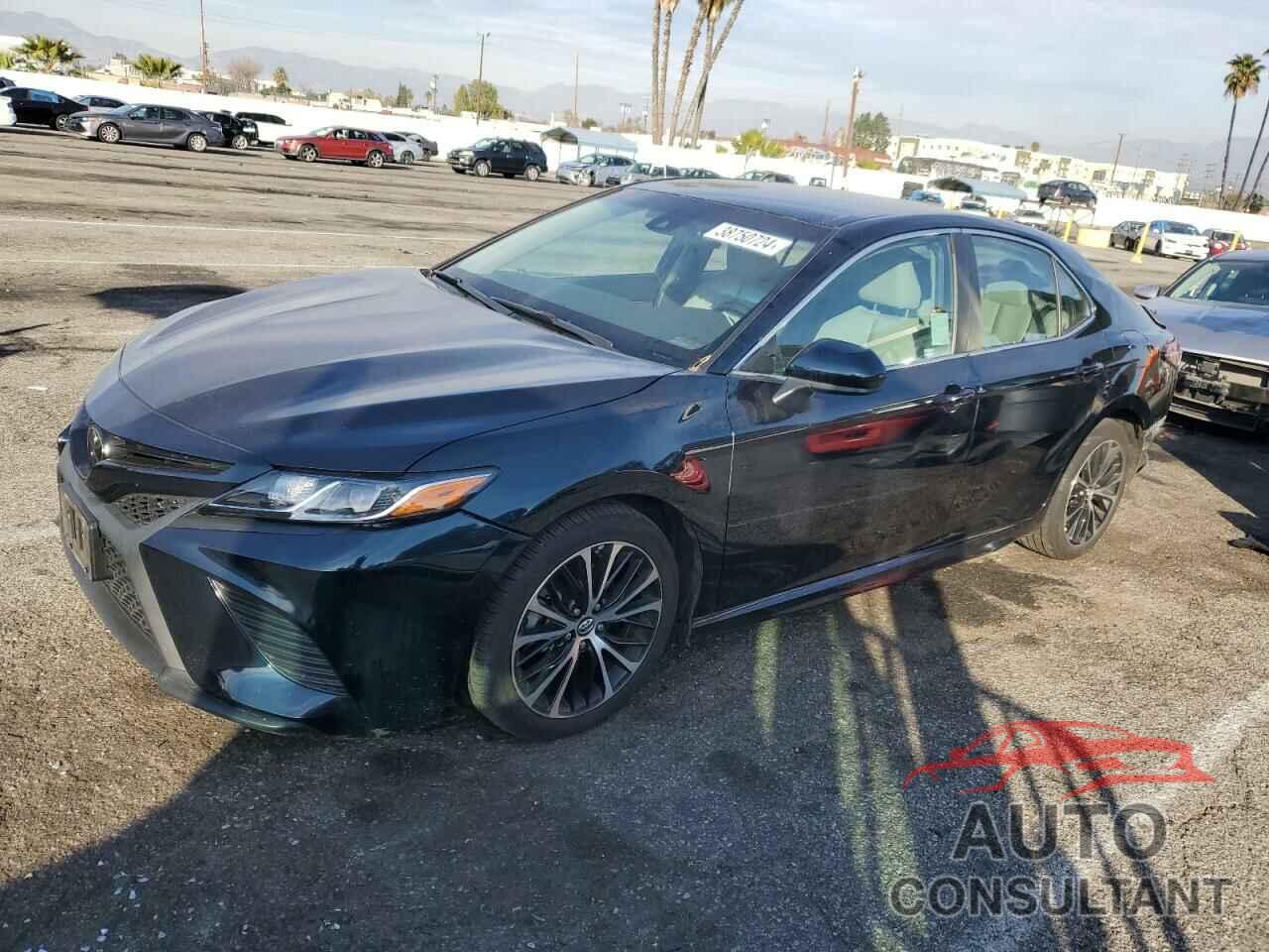 TOYOTA CAMRY 2018 - 4T1B11HK0JU614716