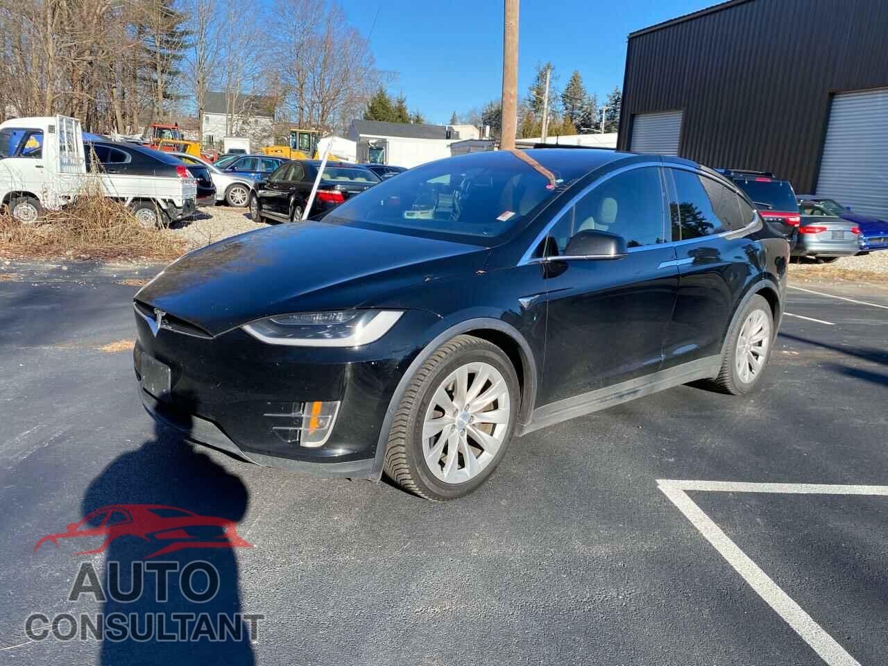 TESLA MODEL X 2017 - 5YJXCBE29HF043891