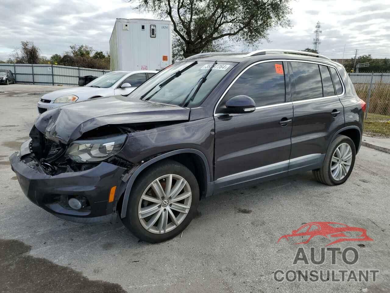 VOLKSWAGEN TIGUAN 2016 - WVGAV7AX0GW561361