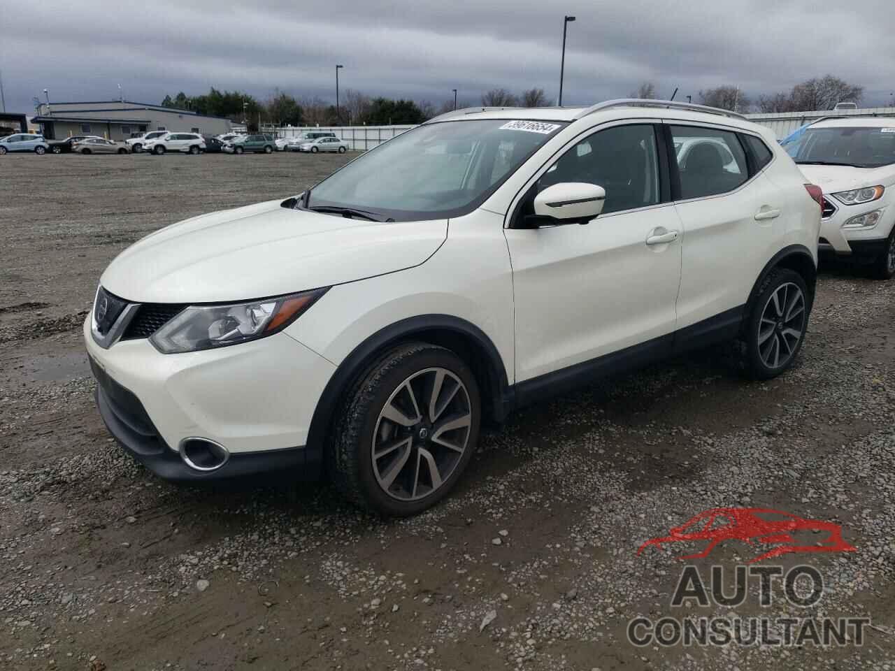 NISSAN ROGUE 2017 - JN1BJ1CR2HW136275