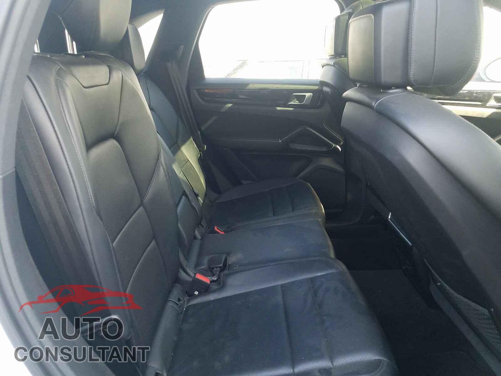 PORSCHE CAYENNE 2019 - WP1AA2AY4KDA10770
