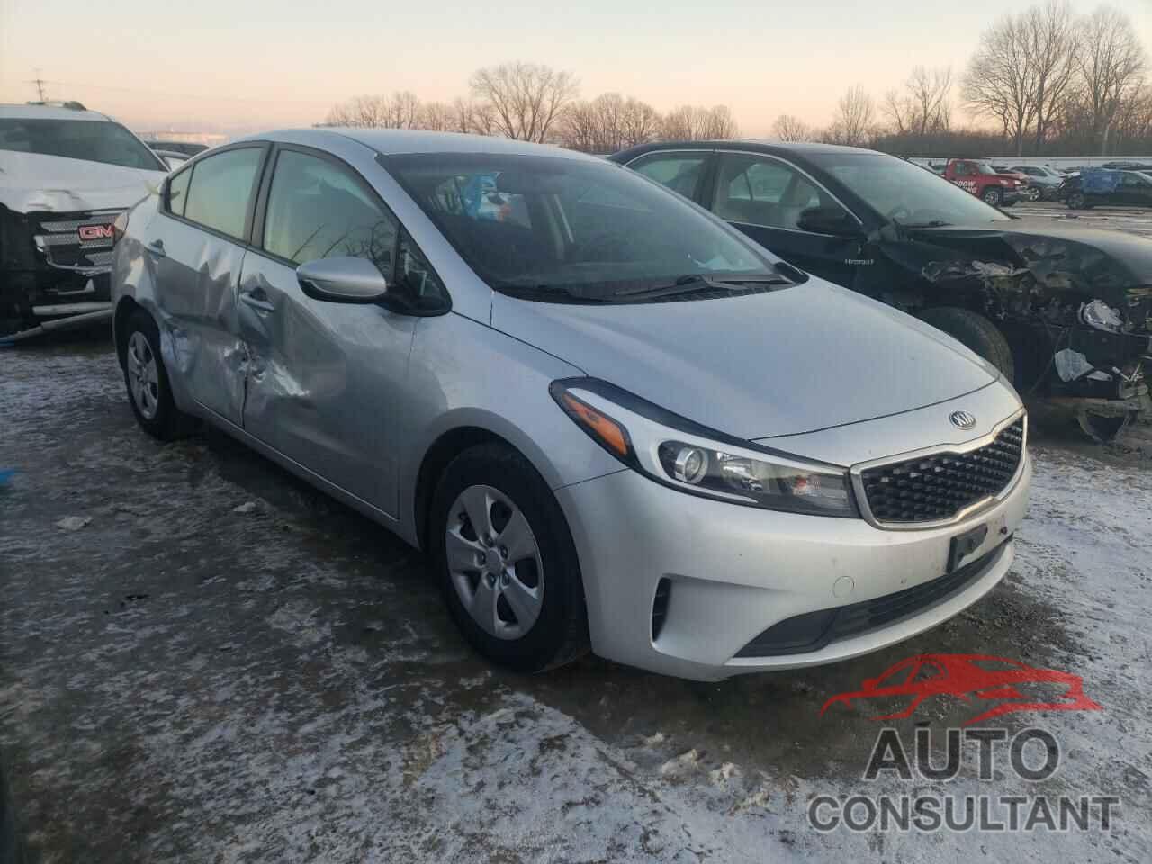KIA FORTE 2018 - 3KPFK4A78JE254555