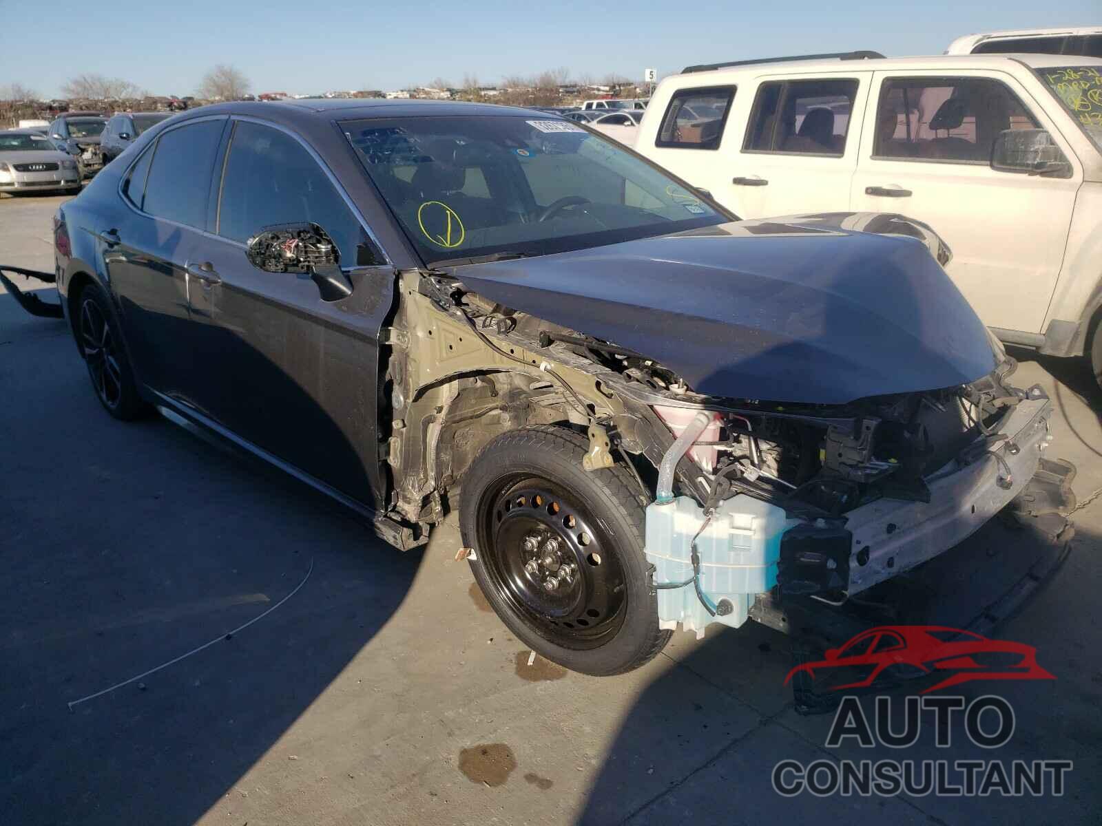 TOYOTA CAMRY 2018 - 4T1B61HK7JU516543