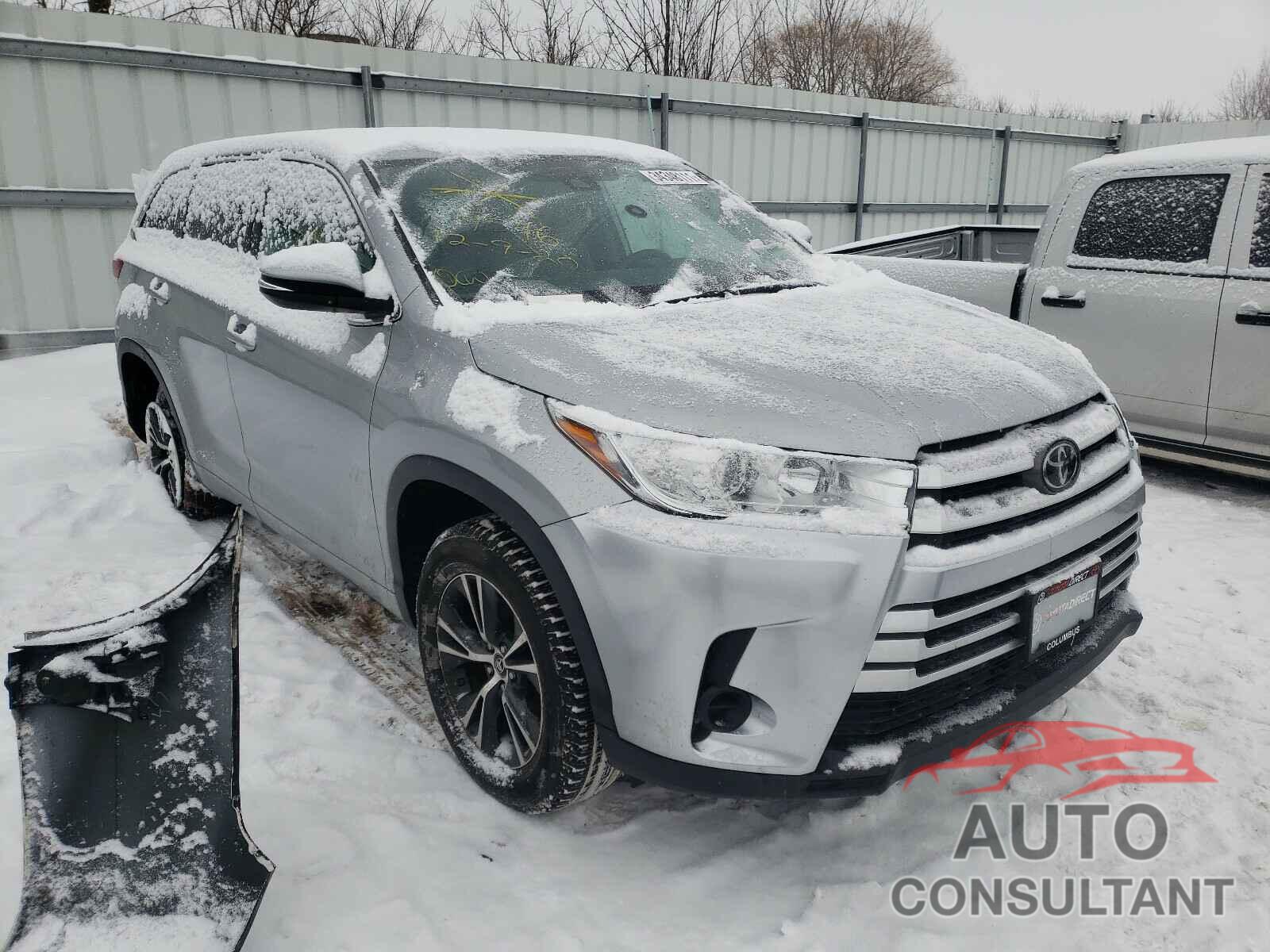 TOYOTA HIGHLANDER 2018 - 5TDZARFH2JS033022