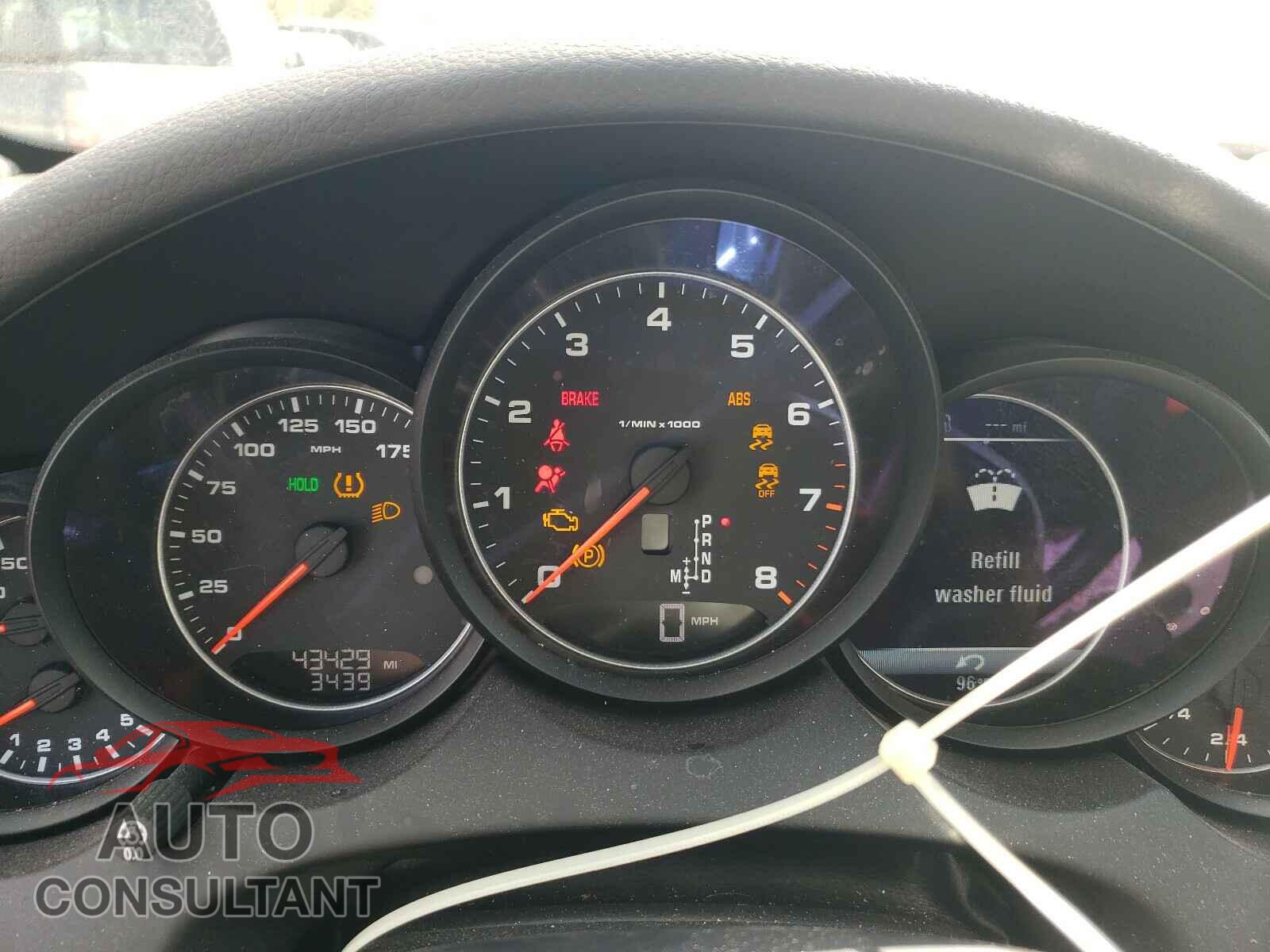 PORSCHE CAYENNE 2018 - WP1AA2A26JKA06953