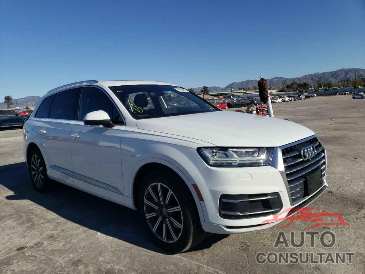 AUDI Q7 2019 - WA1LHAF73KD028400