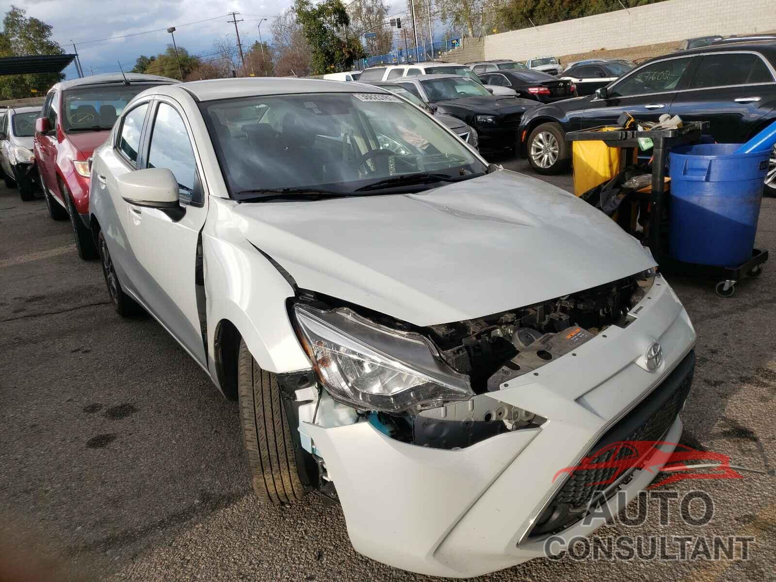 TOYOTA YARIS 2019 - 3MYDLBYV8KY514628