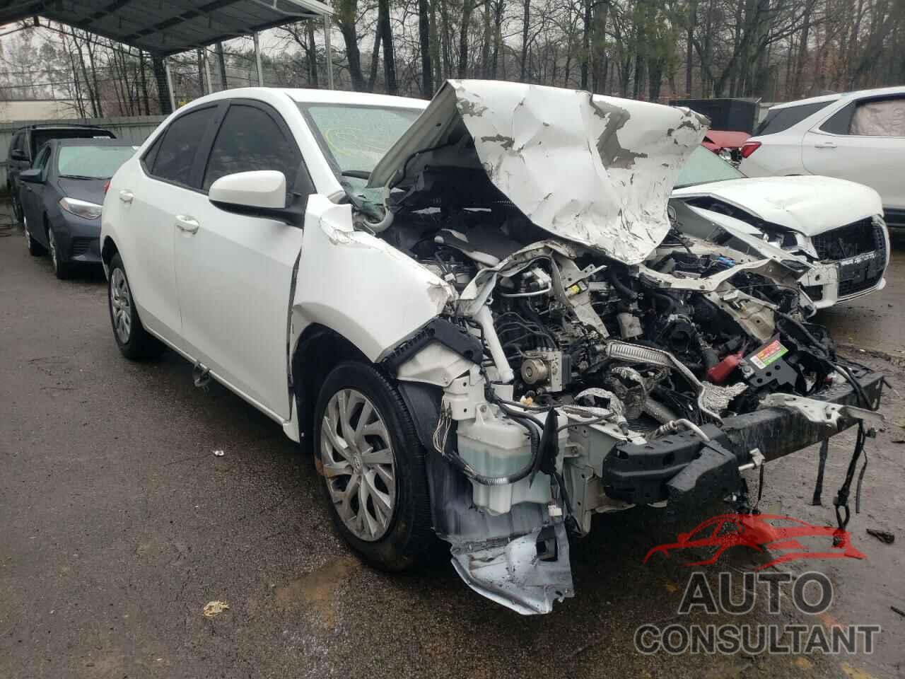 TOYOTA COROLLA 2018 - 5YFBURHE9JP814639