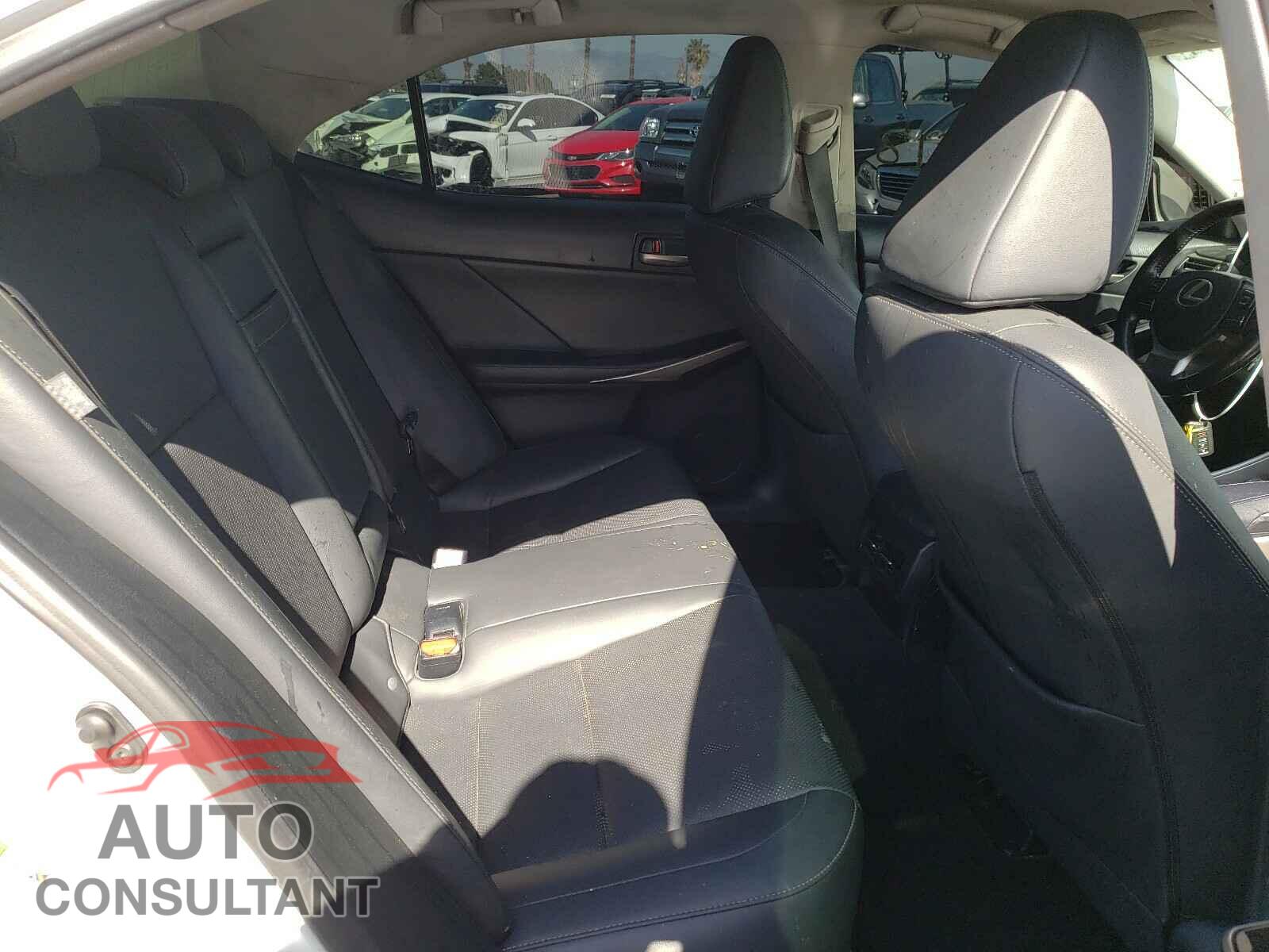LEXUS IS 2017 - JTHBA1D25H5040384