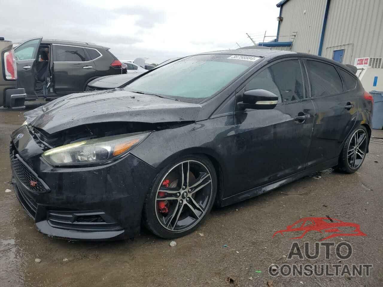 FORD FOCUS 2015 - 1FADP3L9XFL261139