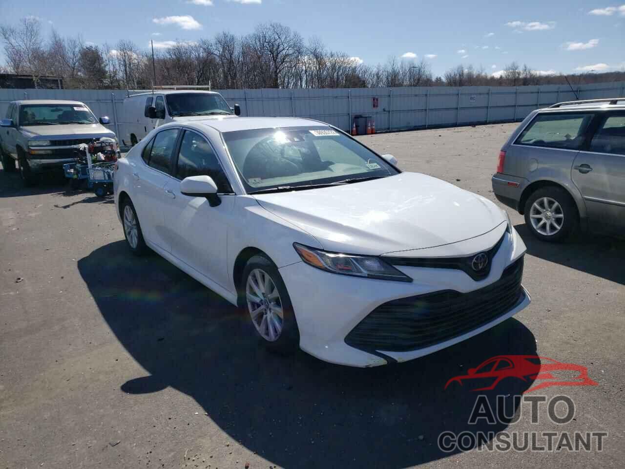 TOYOTA CAMRY 2018 - 4T1B11HK2JU544751