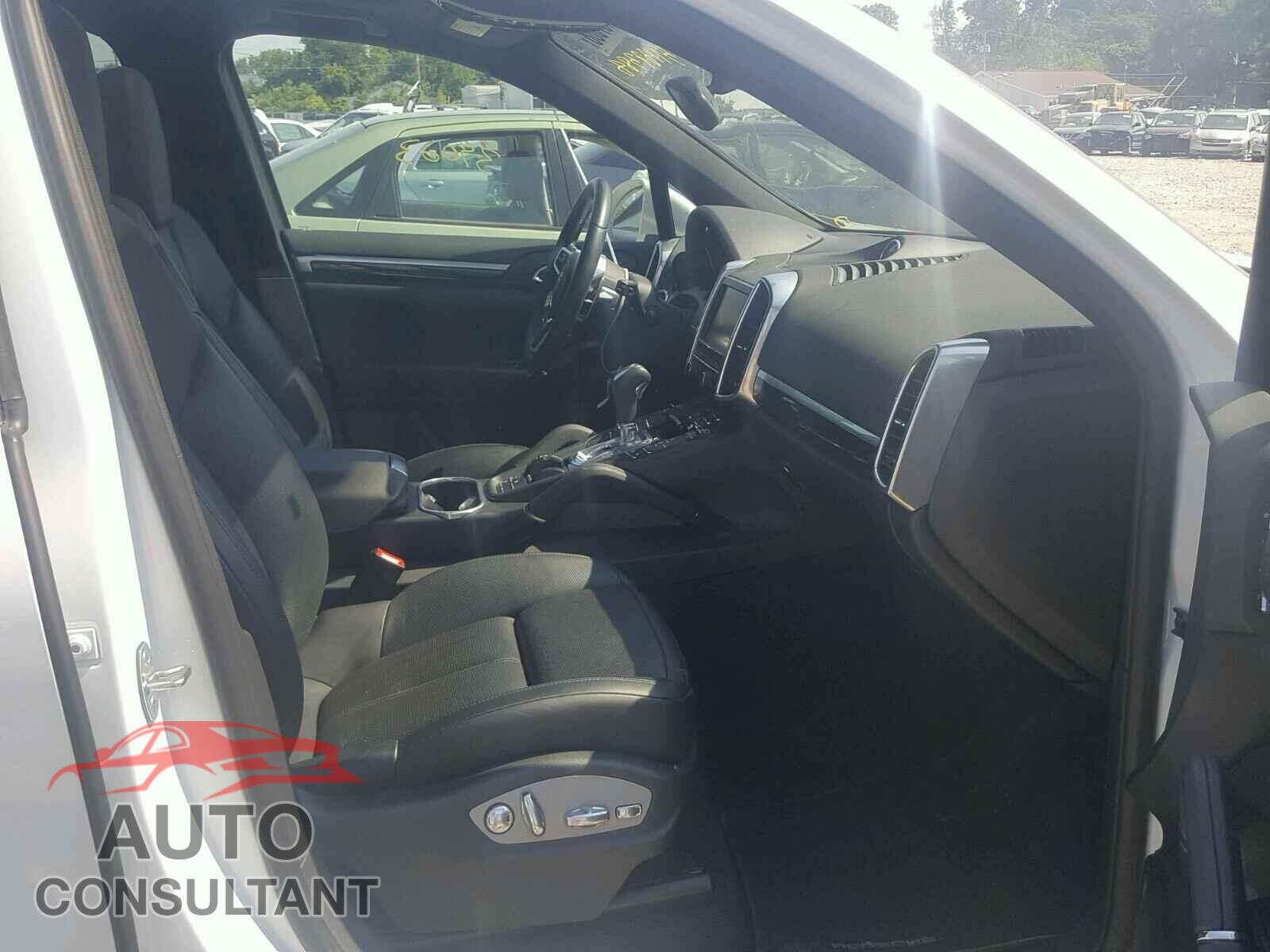 PORSCHE CAYENNE S 2015 - WP1AB2A28FLA56803