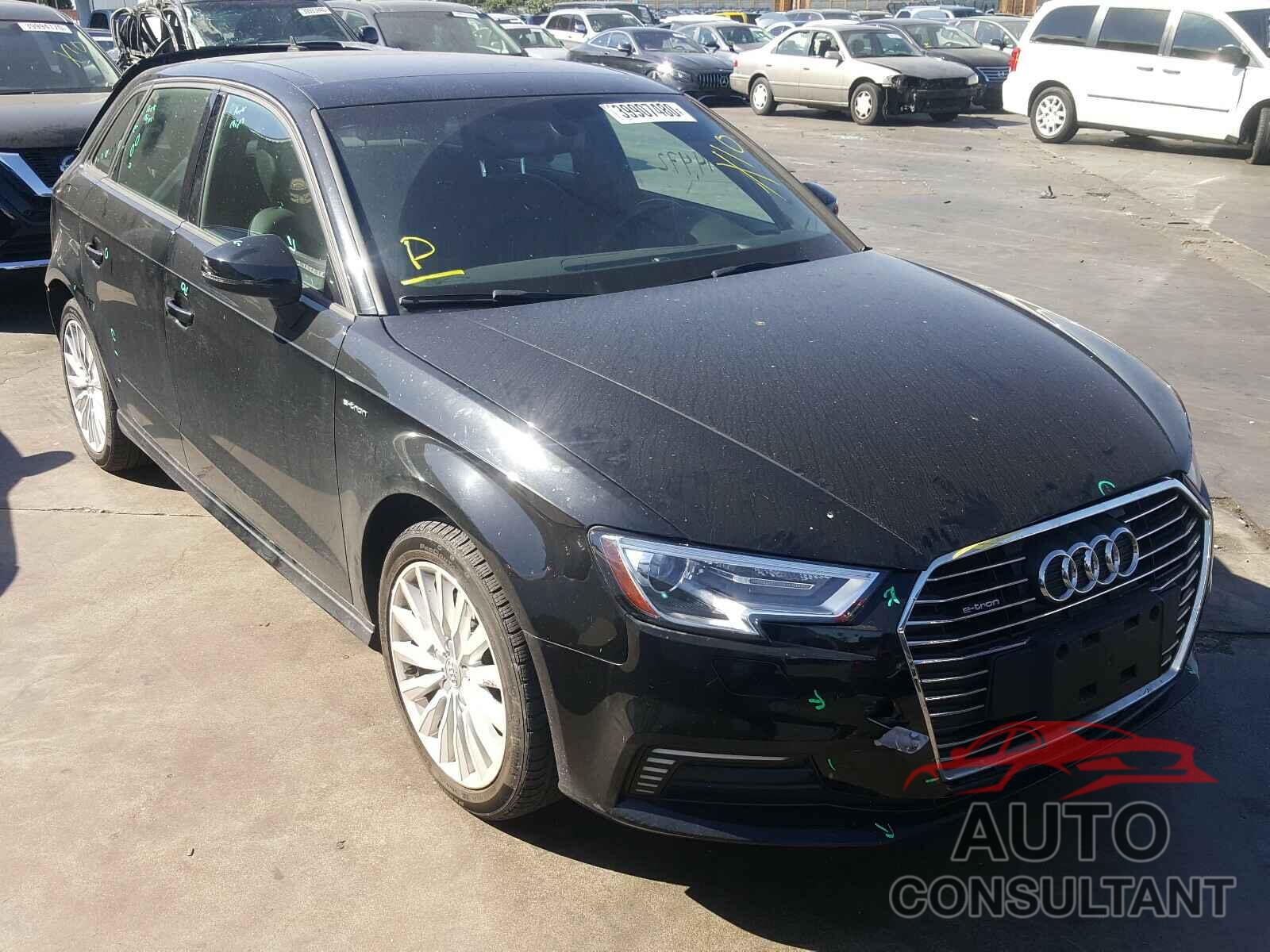 AUDI A3 2018 - WAUUPBFF2JA060682