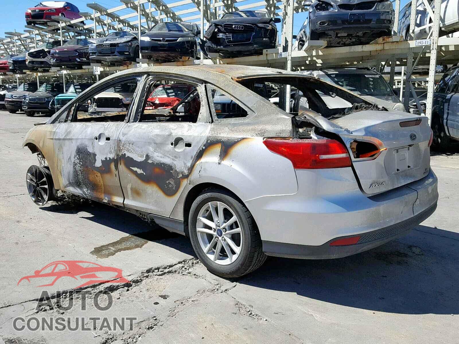 FORD FOCUS SE 2015 - 5TDKZ3DC5JS904543