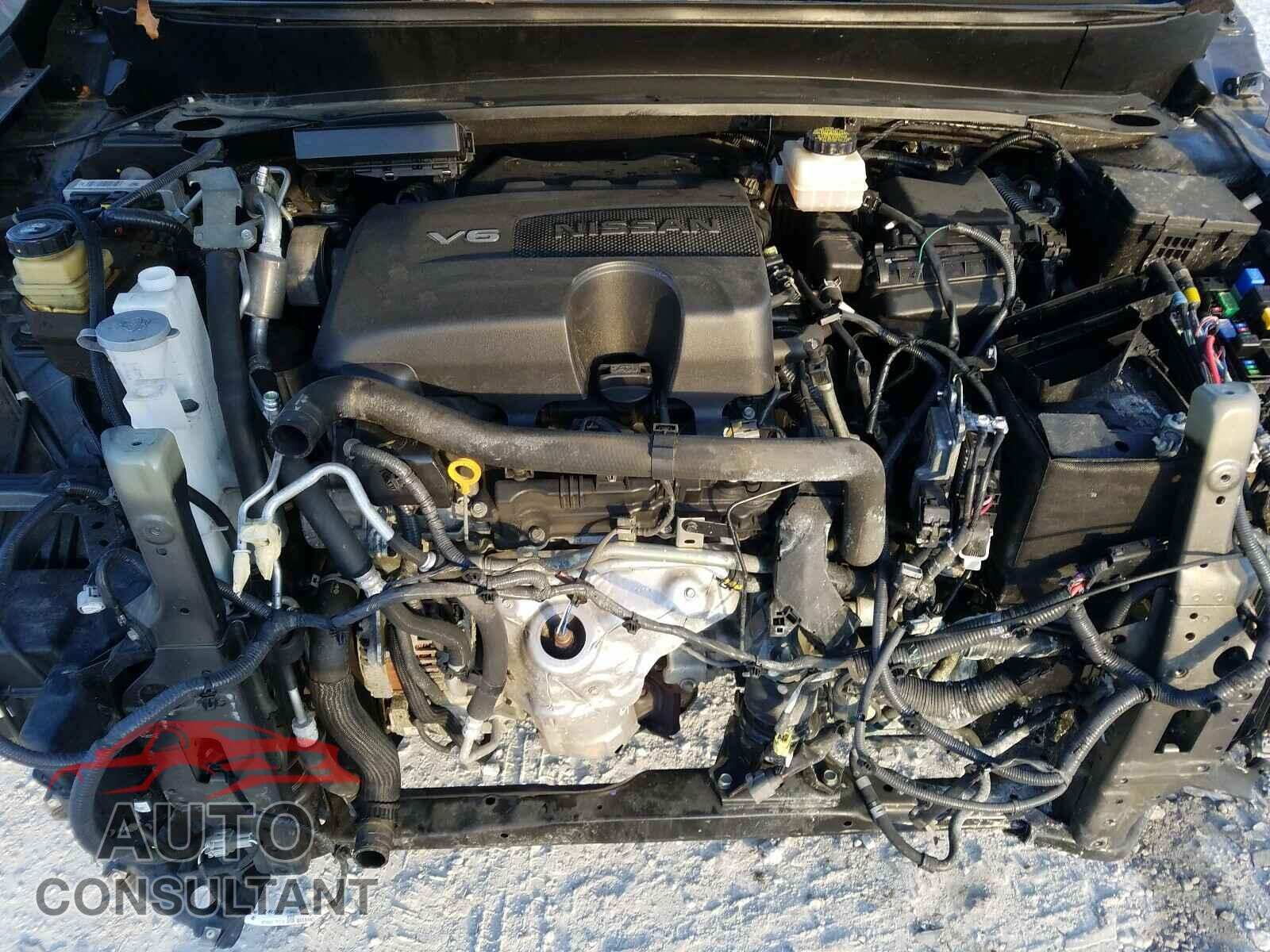 NISSAN PATHFINDER 2017 - 5N1DR2MM8HC664634