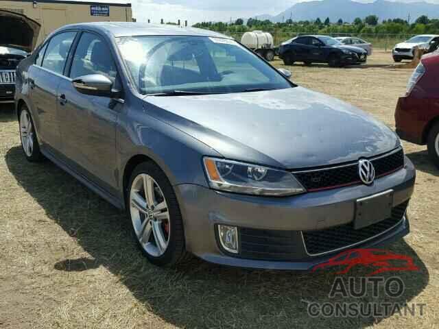 VOLKSWAGEN JETTA 2015 - YV126MFL4J2465736