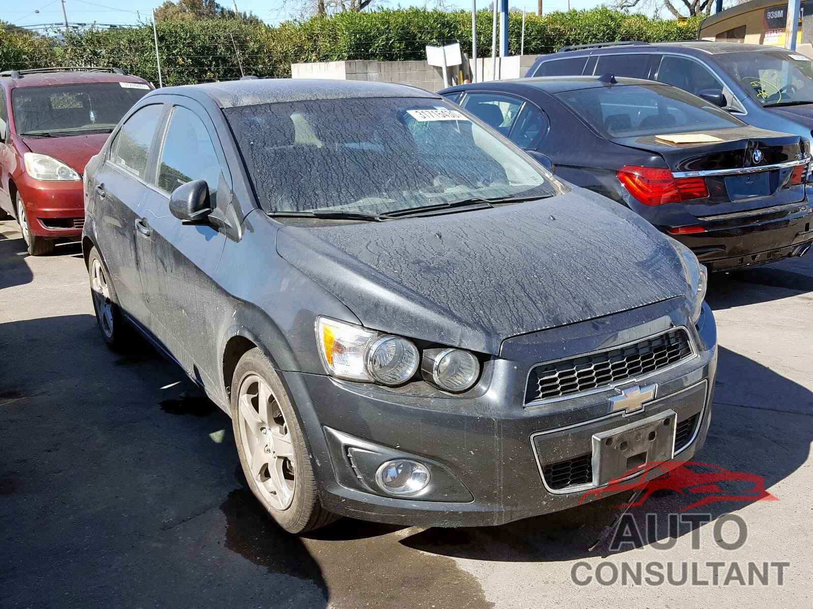 CHEVROLET SONIC 2015 - 4T1NZ1AK6LU041968