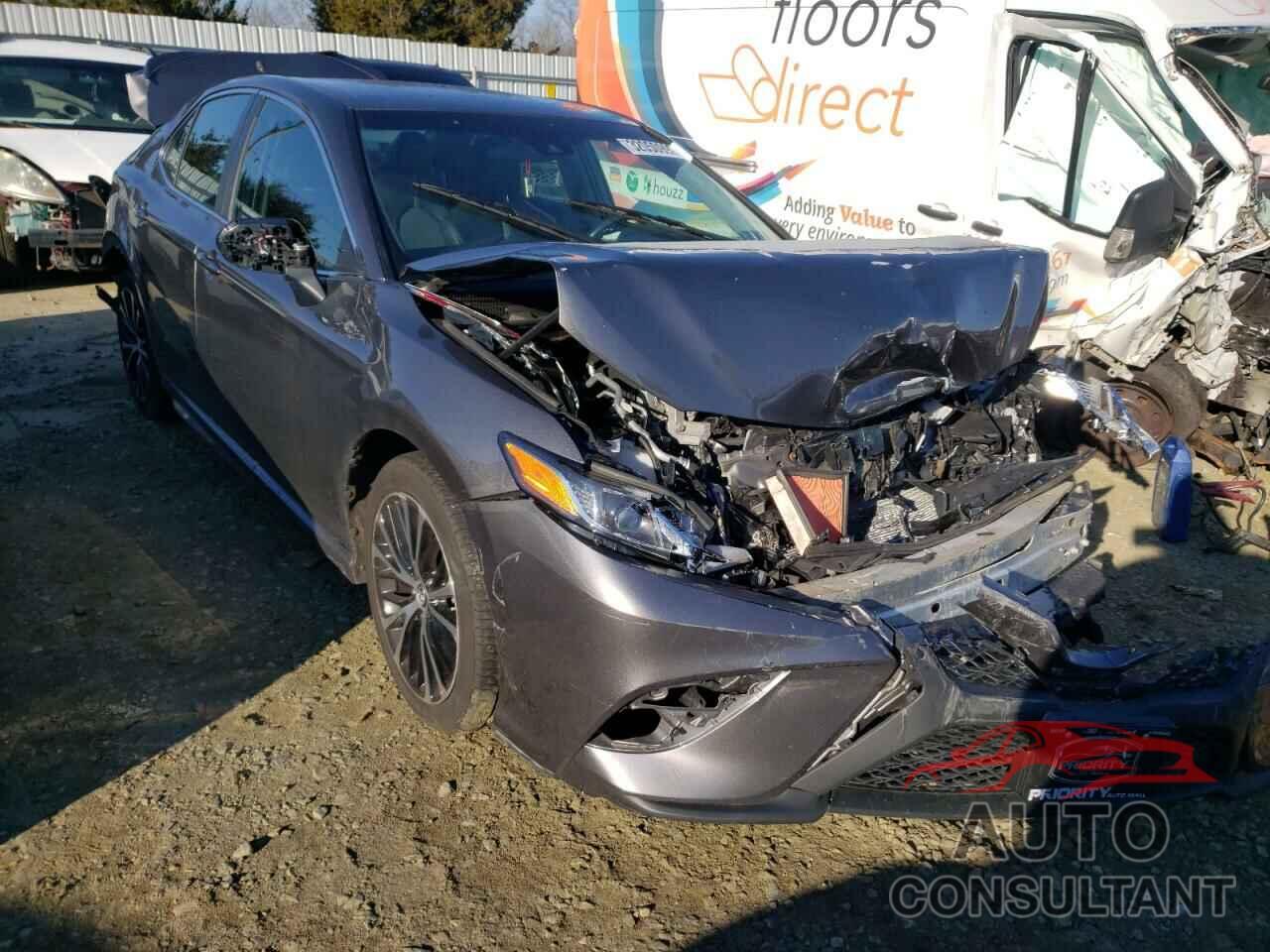 TOYOTA CAMRY 2018 - 4T1B11HK8JU548528
