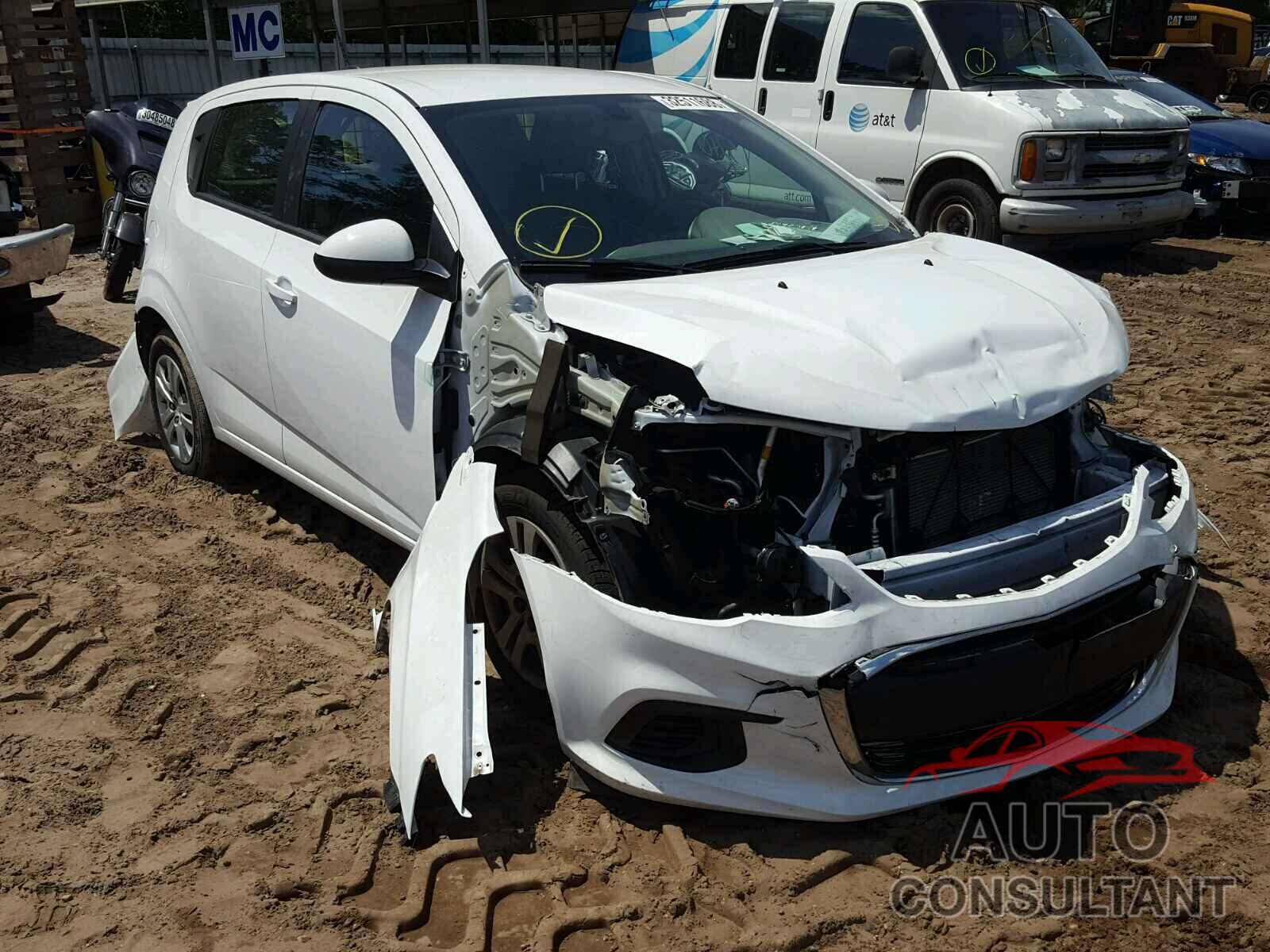 CHEVROLET SONIC 2017 - 1G1JG6SH5H4152407