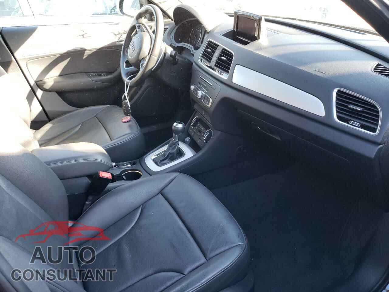 AUDI Q3 2017 - WA1BCCFS7HR010584