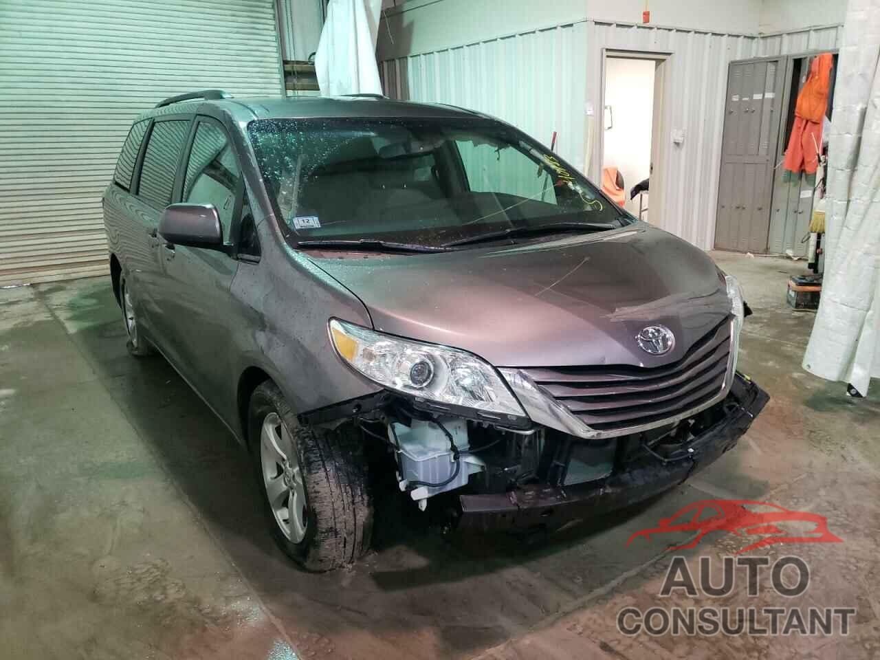 TOYOTA SIENNA 2017 - 5TDKZ3DCXHS881951