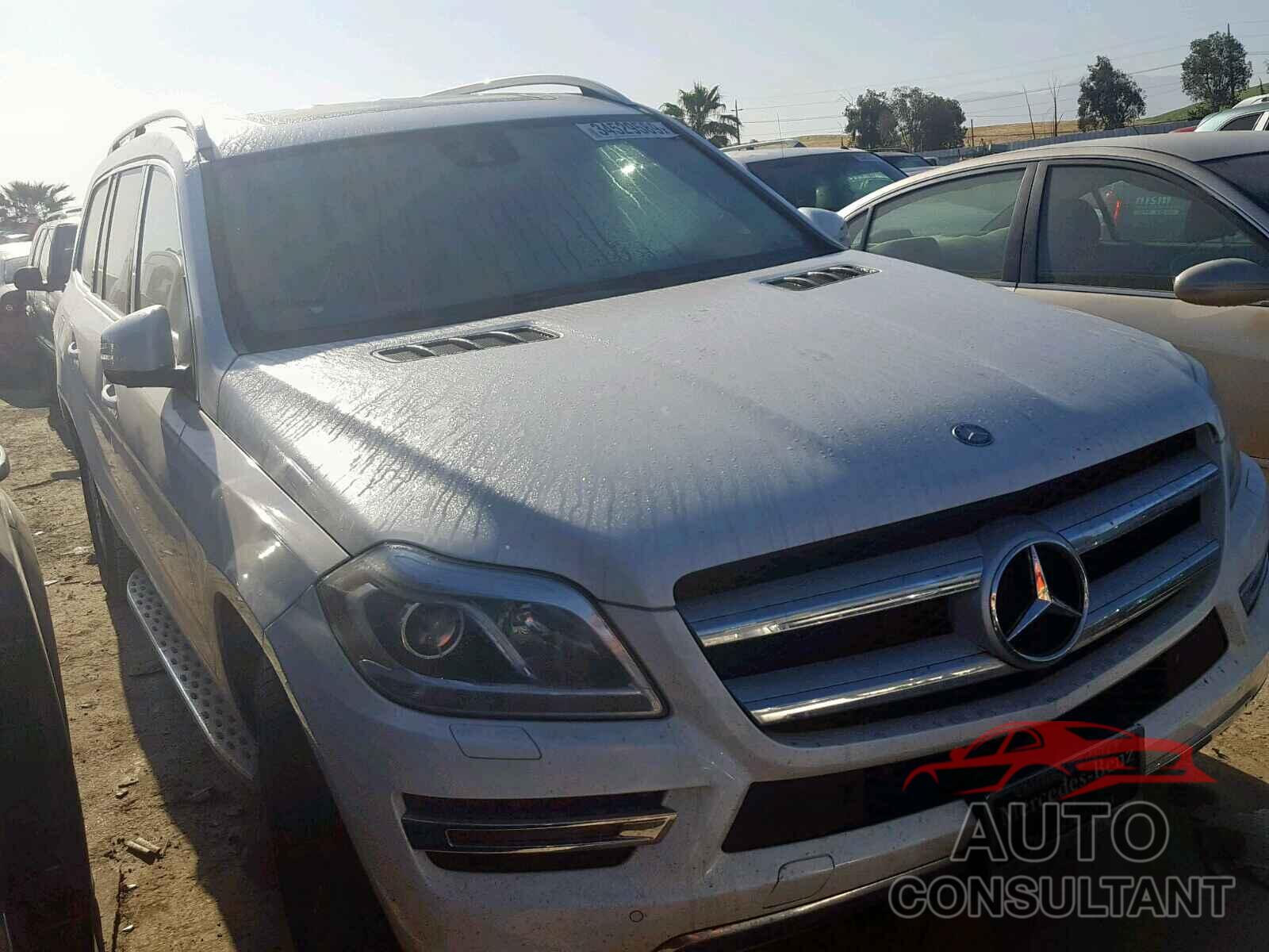 MERCEDES-BENZ GL 450 4MA 2015 - 5TDYZ3DCXHS805866