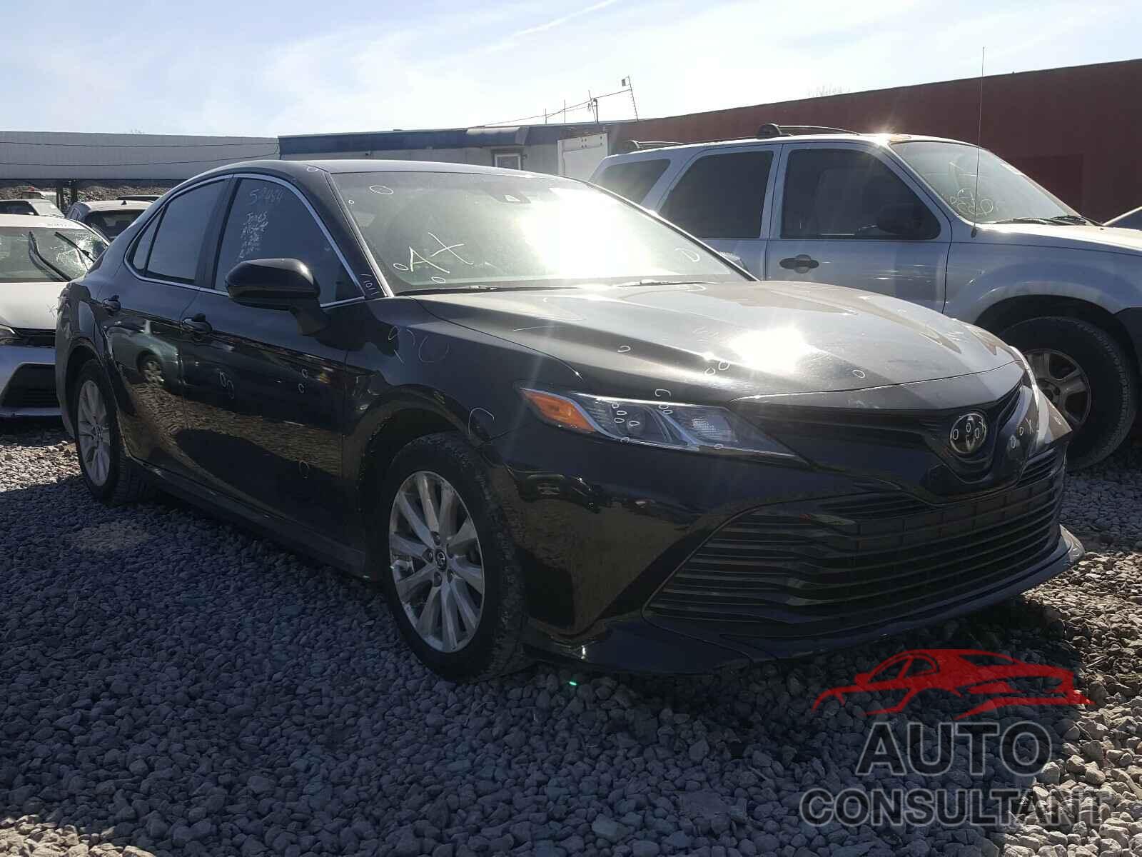 TOYOTA CAMRY 2018 - 4T1B11HK9JU568240
