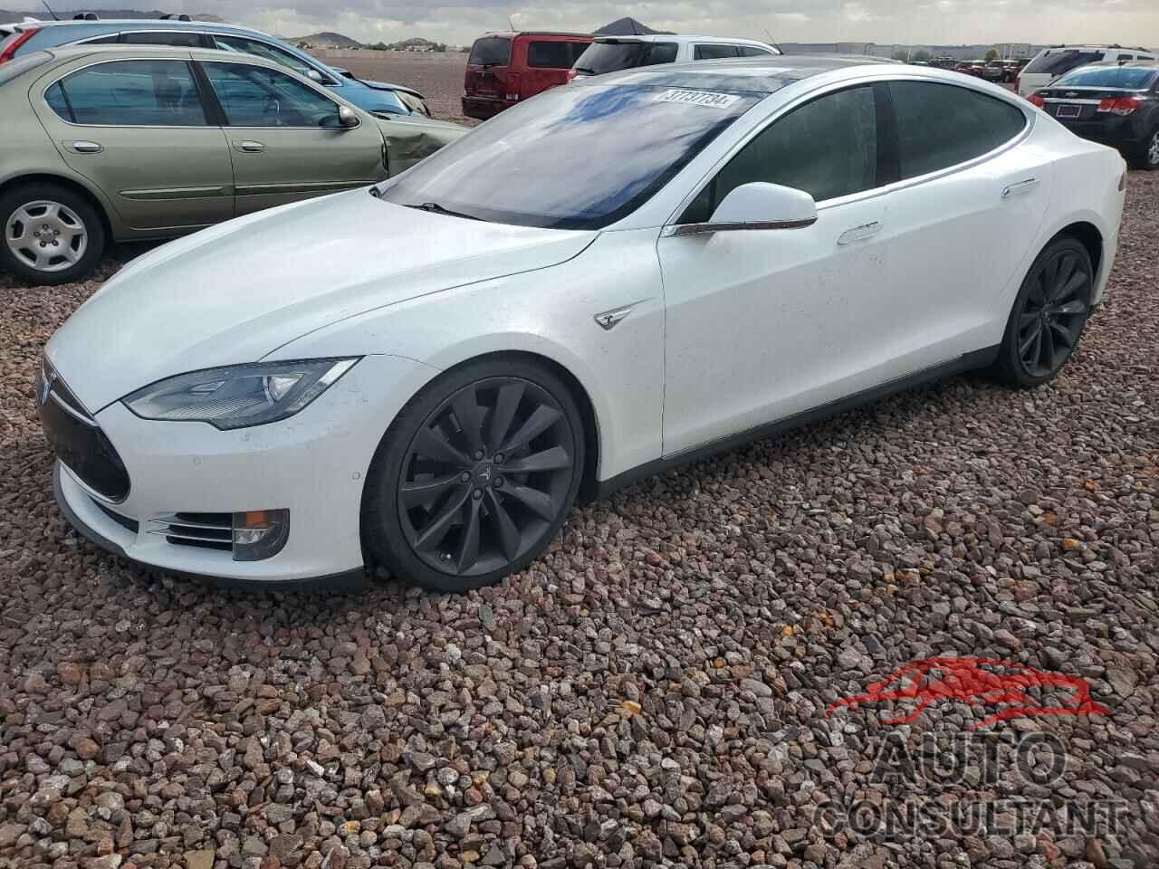 TESLA MODEL S 2015 - 5YJSA1H16FF084098