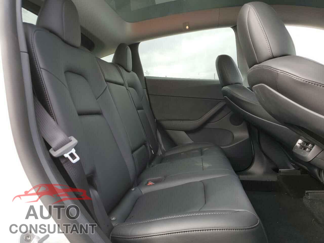 TESLA MODEL Y 2022 - 7SAYGDEE2NF426410