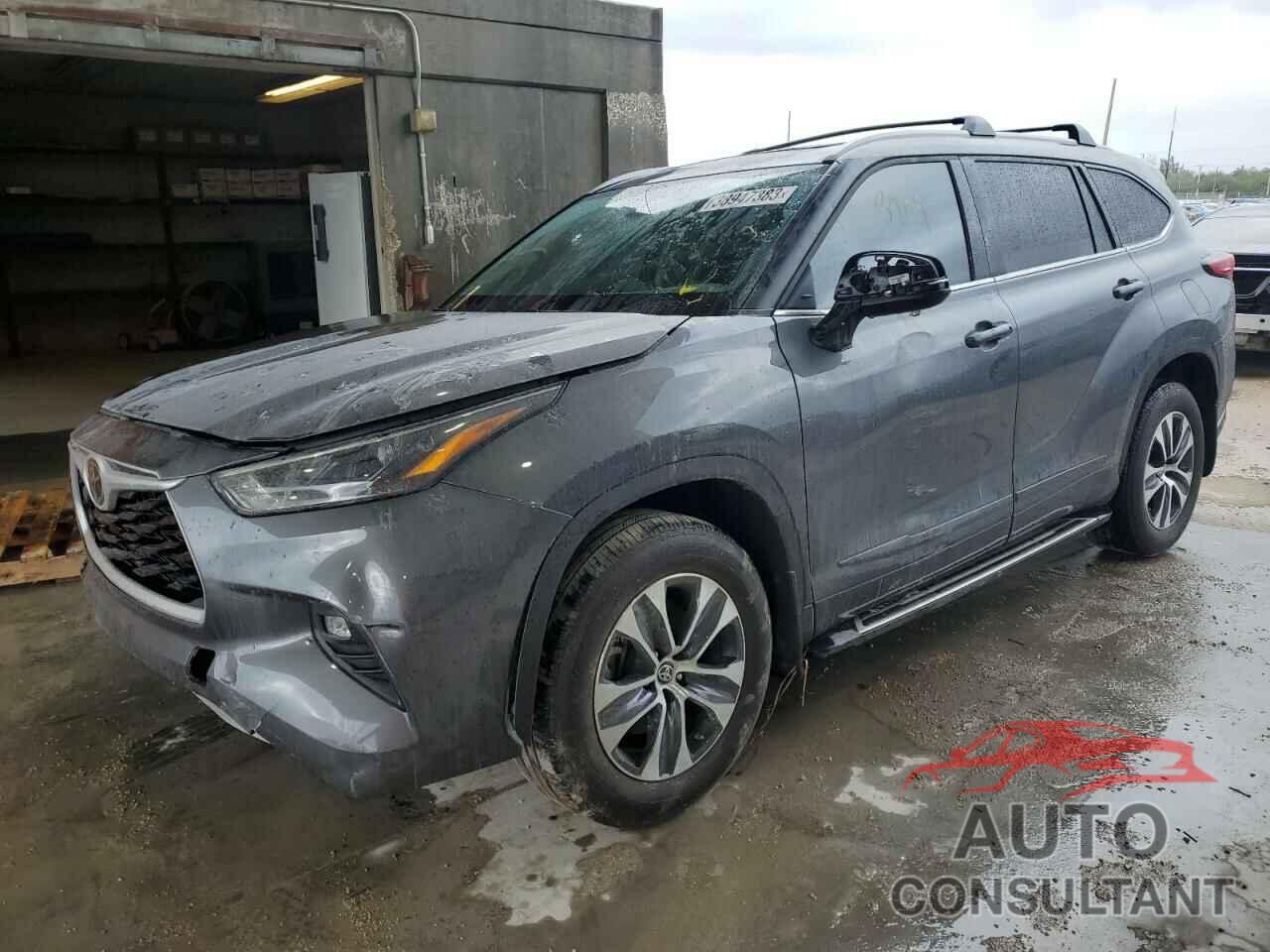 TOYOTA HIGHLANDER 2022 - 5TDHZRBH9NS240927
