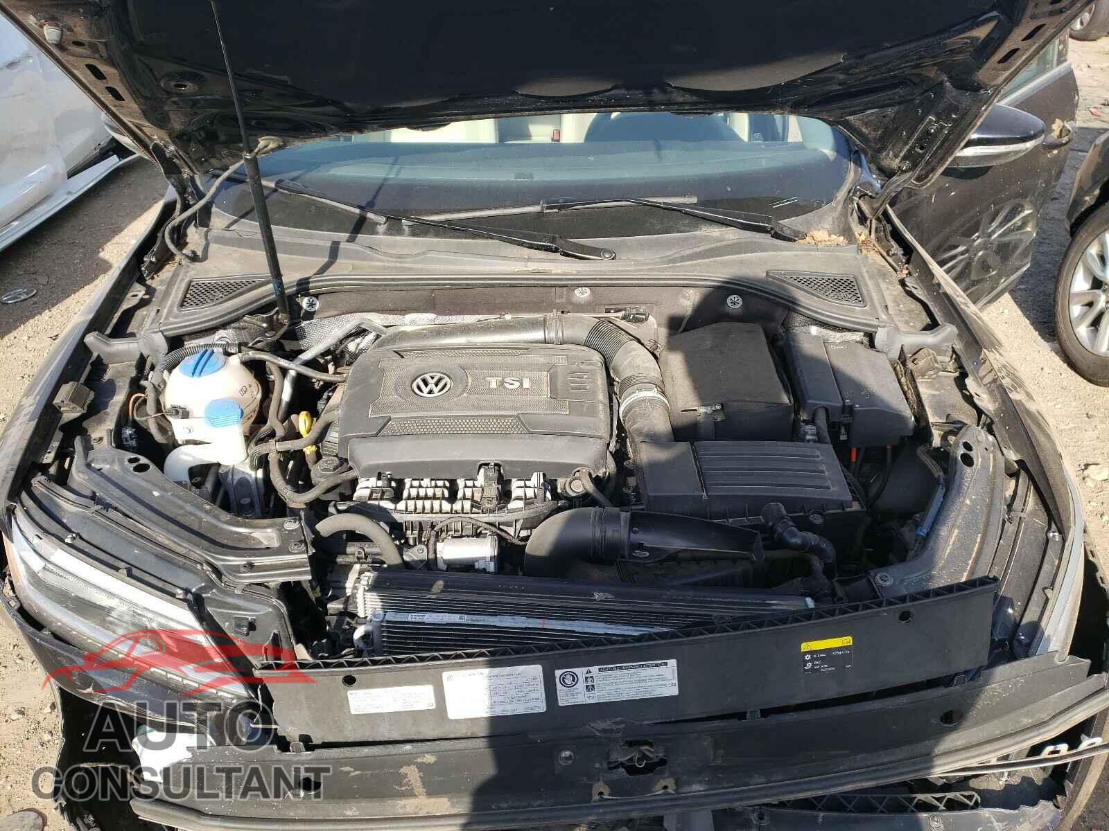 VOLKSWAGEN PASSAT 2017 - 1VWCT7A30HC044190